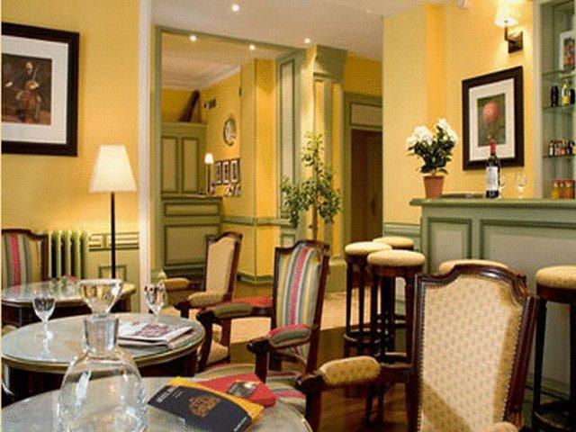 Idol Hotel Paris Nhà hàng bức ảnh
